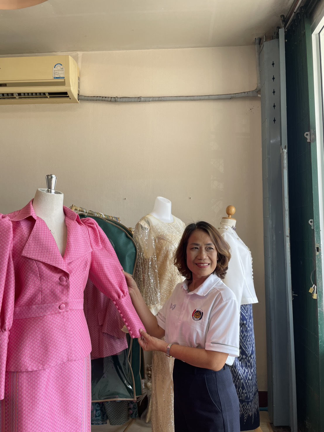 พช.เมืองสงขลา ลงเยี่ยมให้กำลังใจกลุ่มกู้กองทุนพัฒนาบทบาทสตรีที่สามารถดำเนินการต่อยอดอาชีพได้อย่างดีเยี่ยม และสามารถชำระคืนตรงงวด